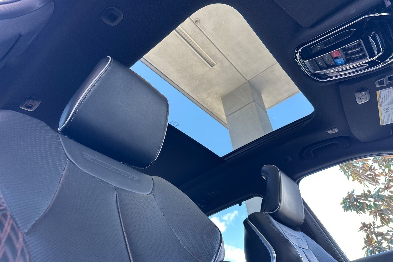 2023 Jeep Grand Cherokee Summit