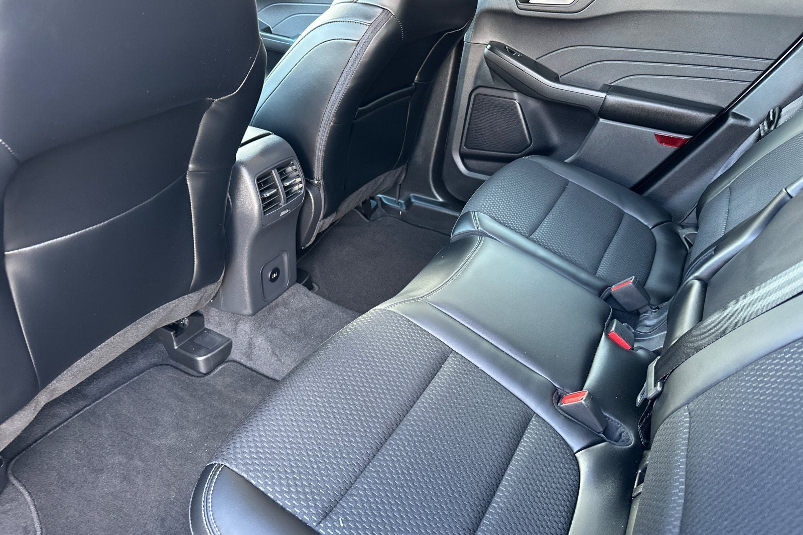 2025 Ford Escape Plug-In Hybrid Base