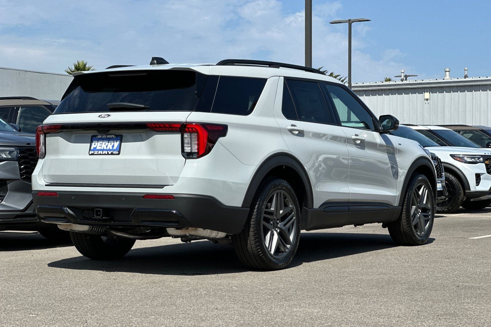 2027 Ford Explorer ST-Line