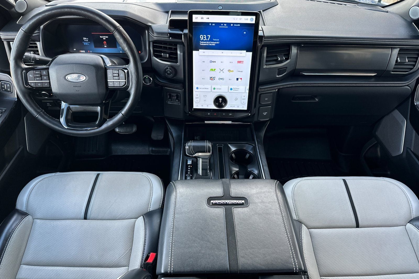 2022 Ford F-150 Lightning Platinum