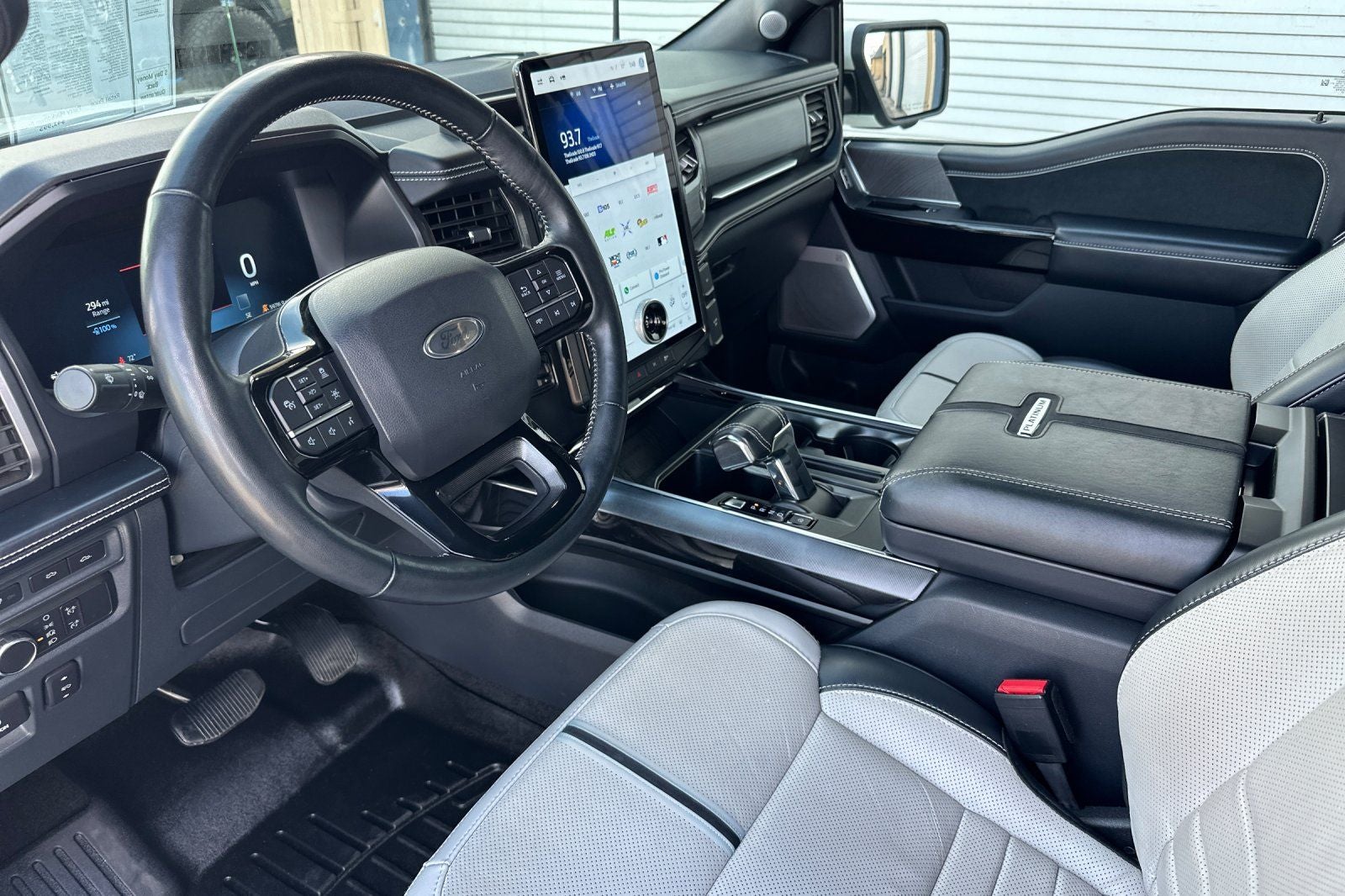 2022 Ford F-150 Lightning Platinum