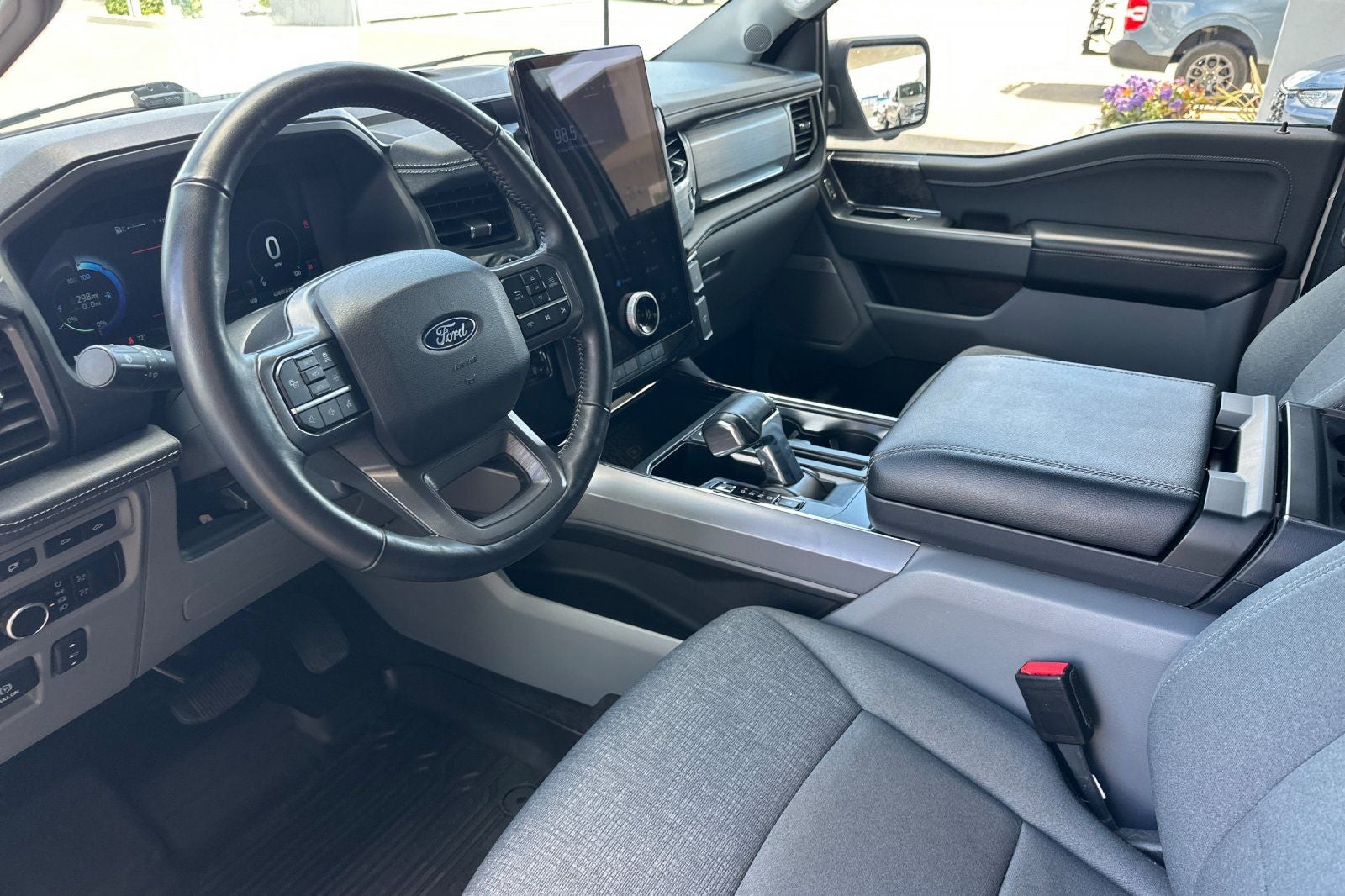 2024 Ford F-150 Lightning Flash