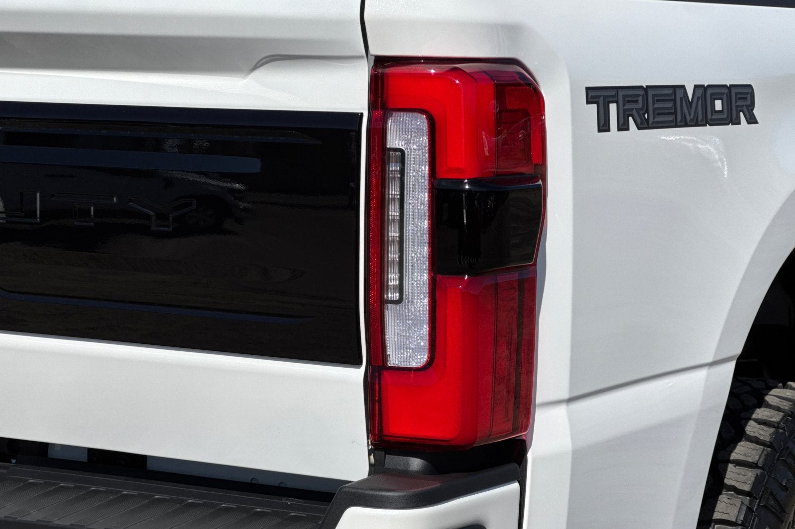 2027 Ford F-350SD Platinum