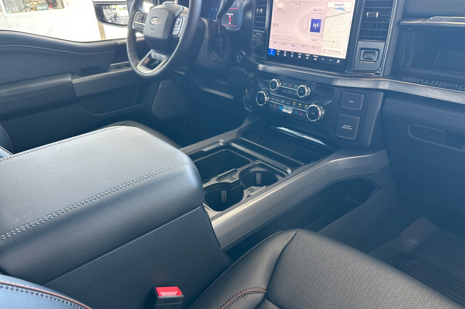 2027 Ford F-350SD Lariat