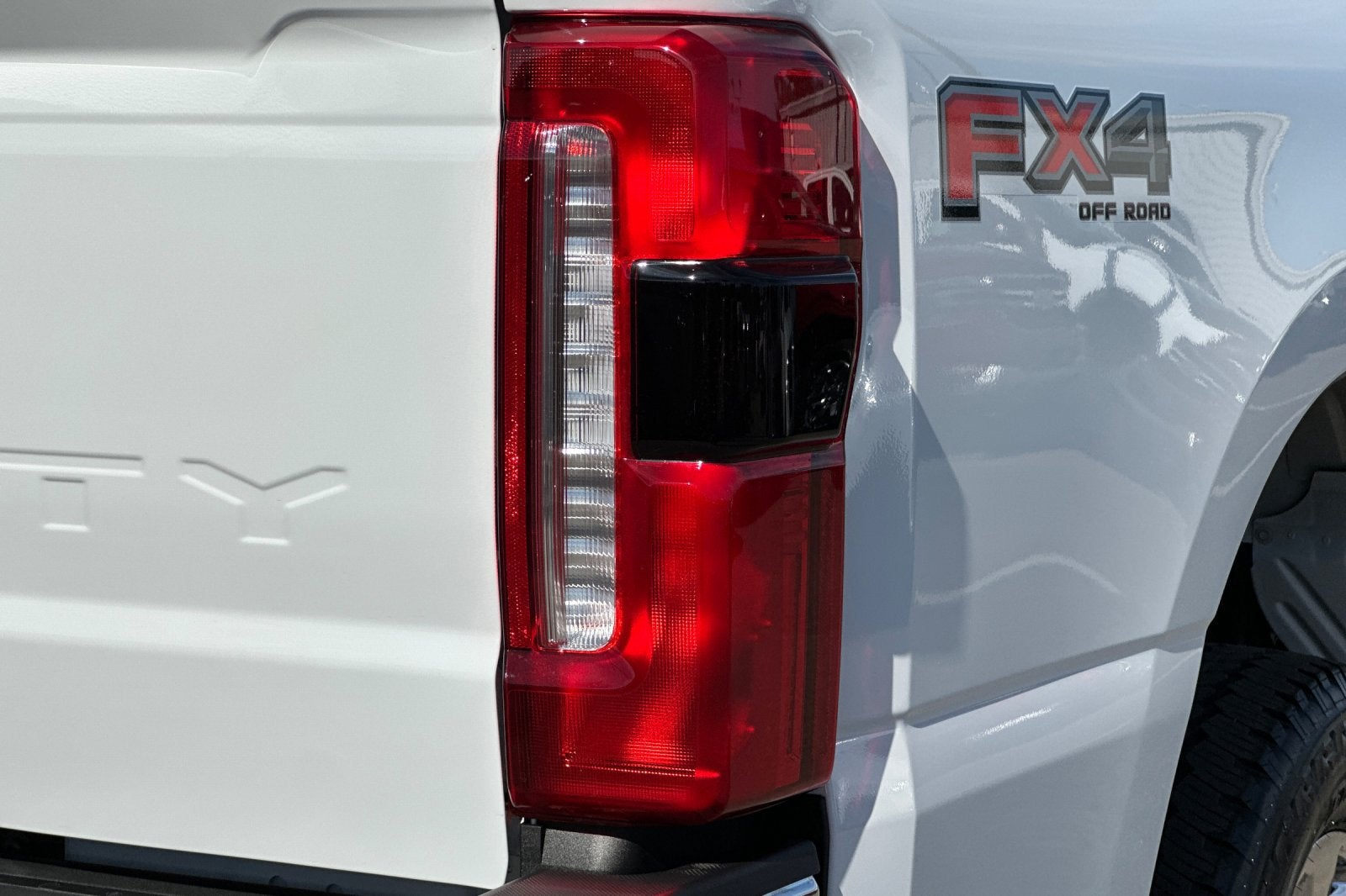 2027 Ford F-350SD Lariat