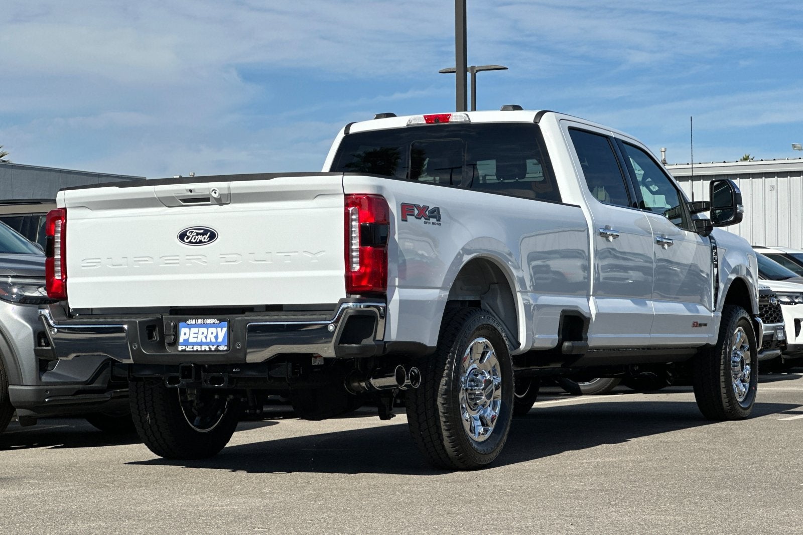 2027 Ford F-350SD Lariat