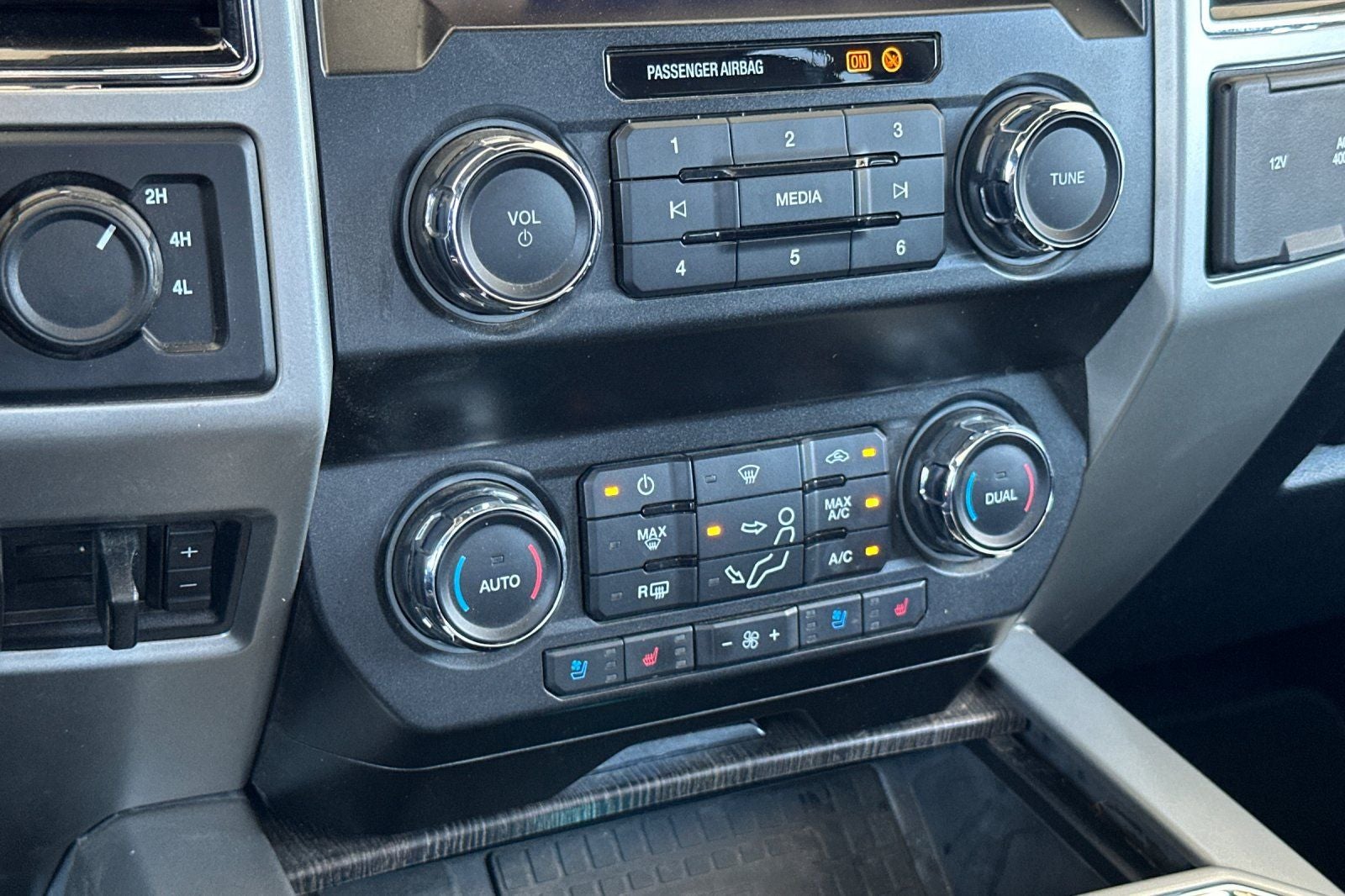 2021 Ford F-350SD Lariat