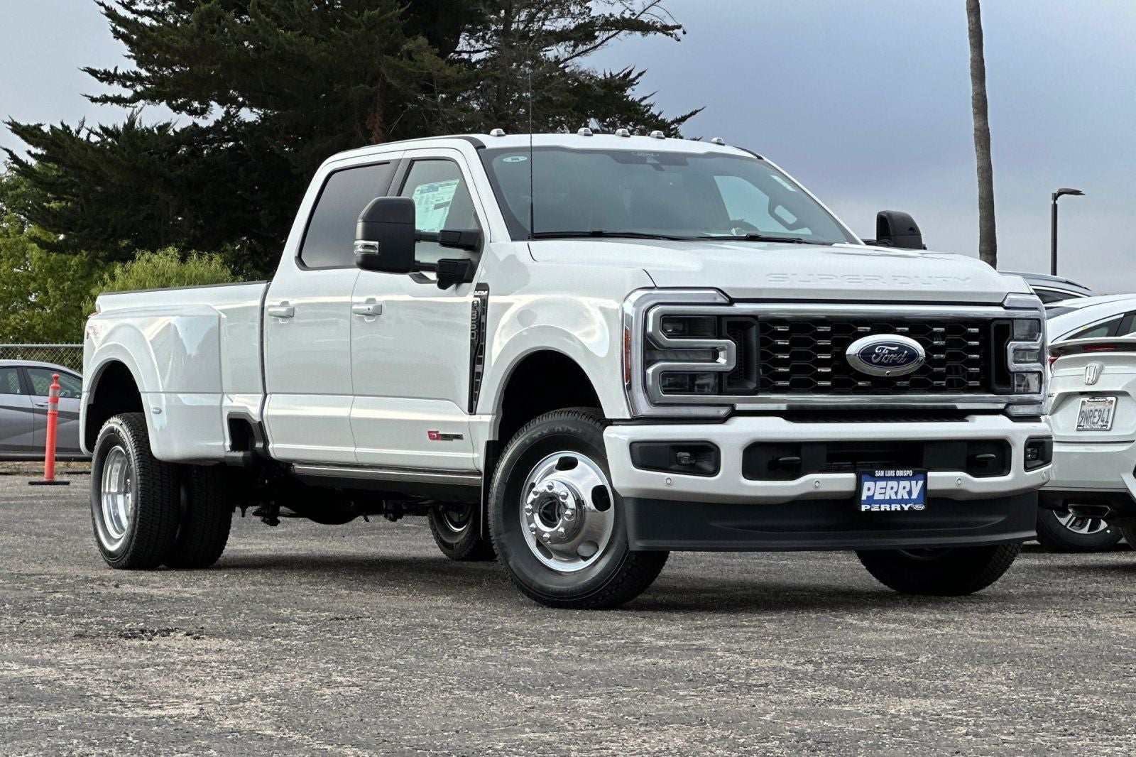 2026 Ford F-350SD Platinum DRW