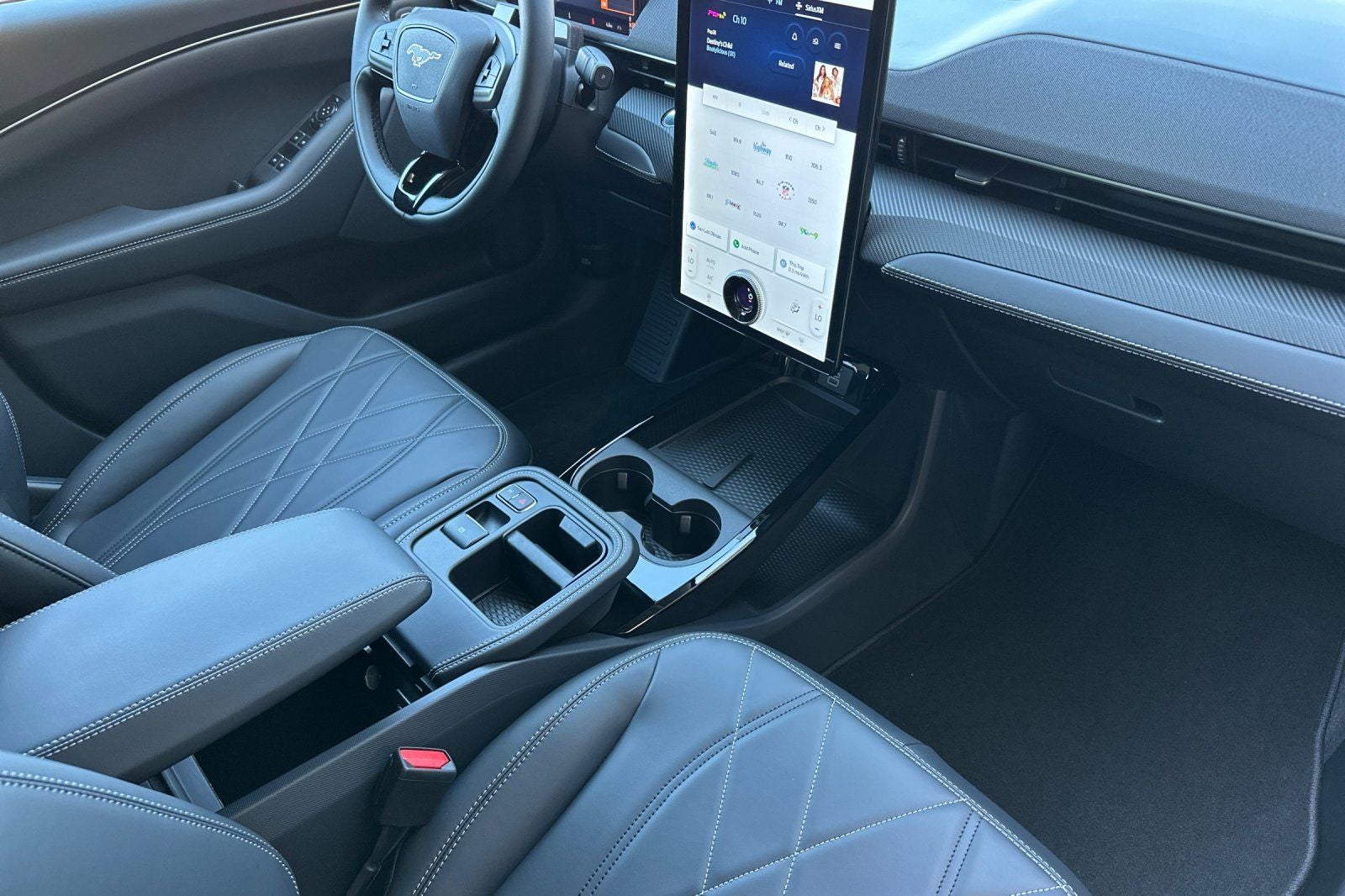 2025 Ford Mustang Mach-E Select