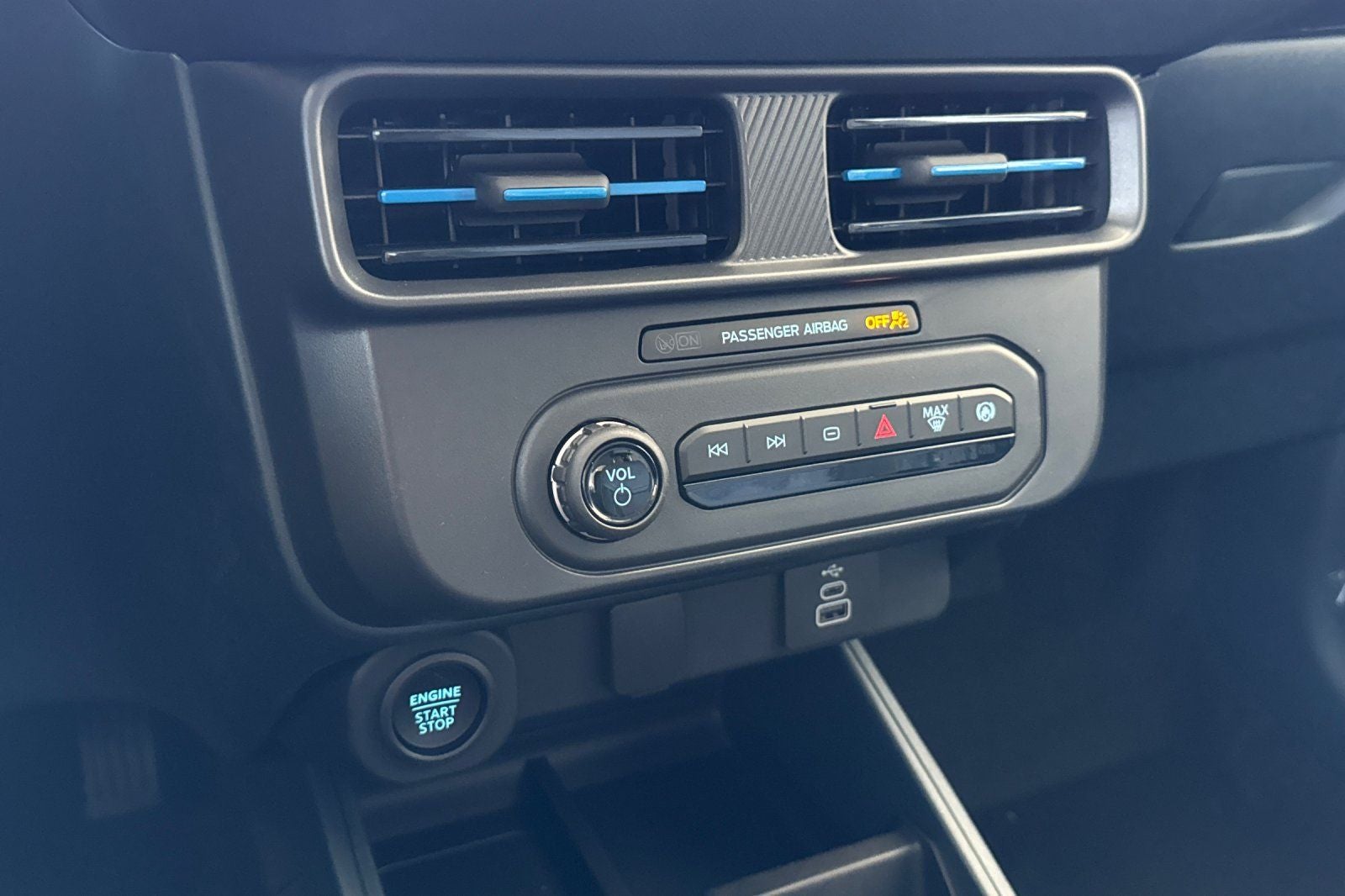 2025 Ford Maverick Lobo Standard