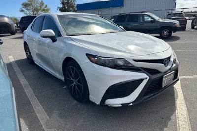 2024 Toyota Camry Hybrid SE