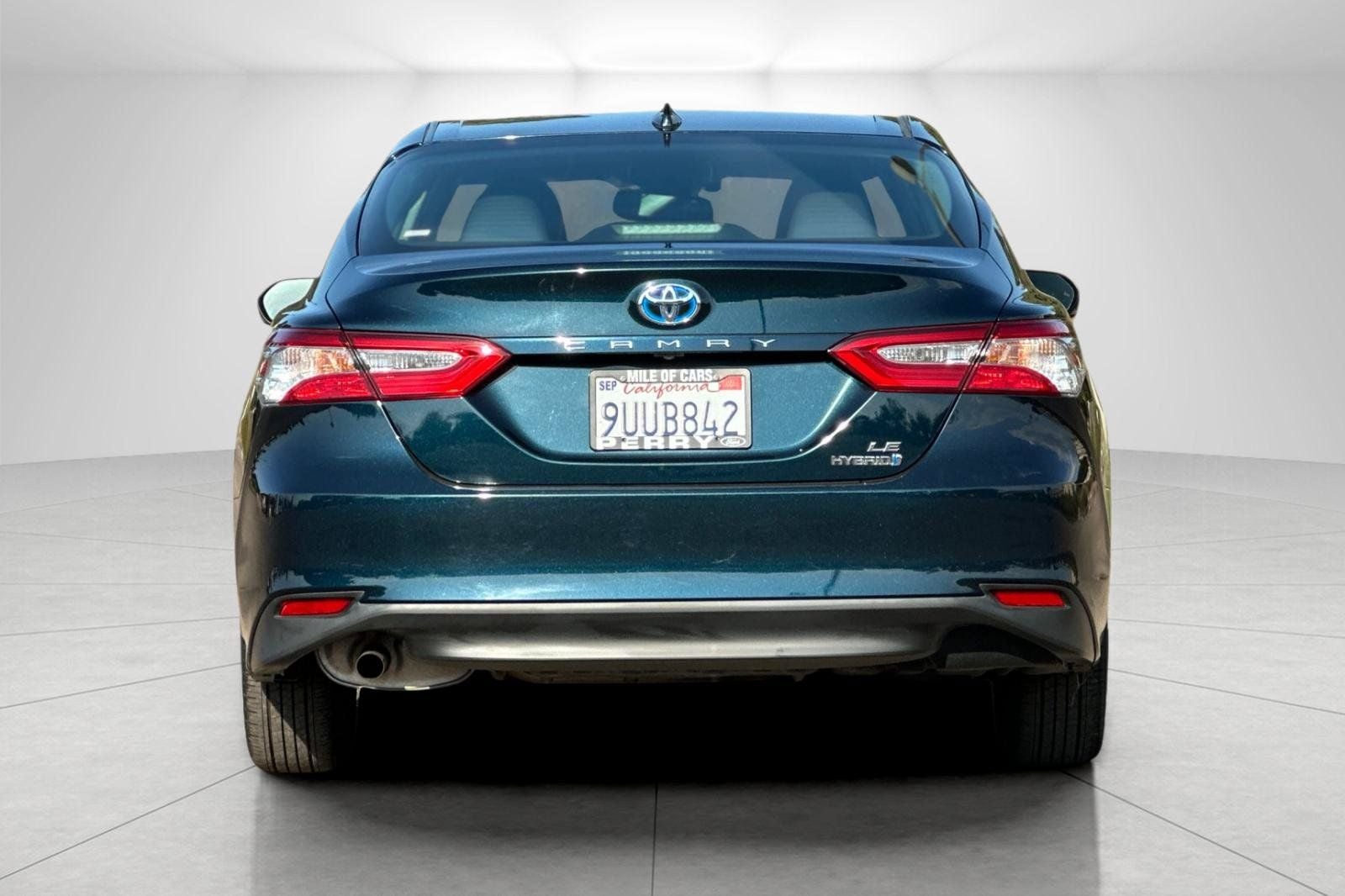 2020 Toyota Camry Hybrid LE