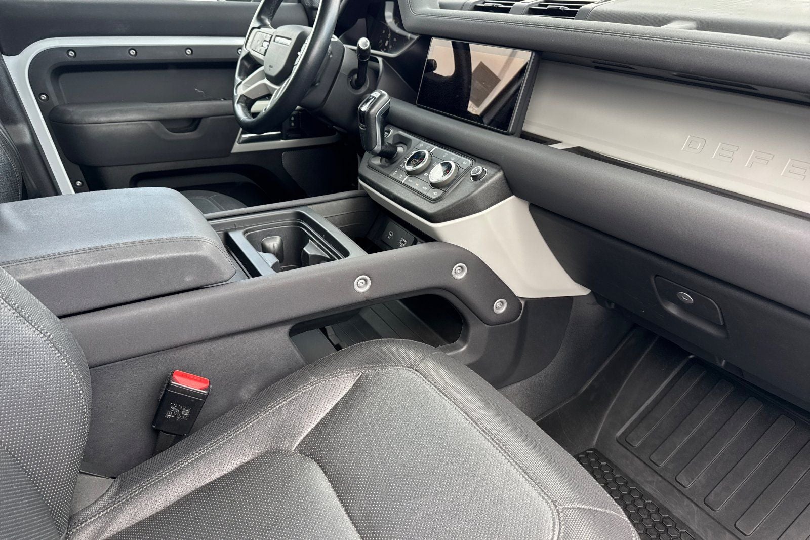 2023 Land Rover Defender 110 X-Dynamic SE