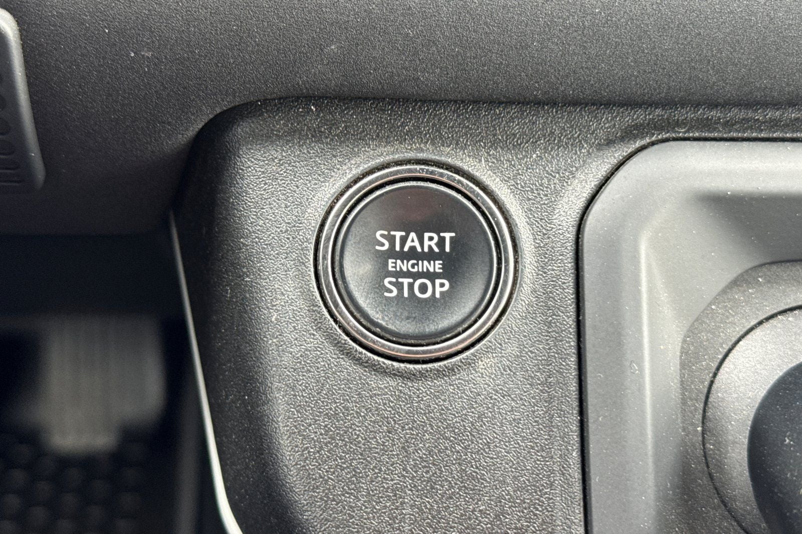 2023 Land Rover Defender 110 X-Dynamic SE