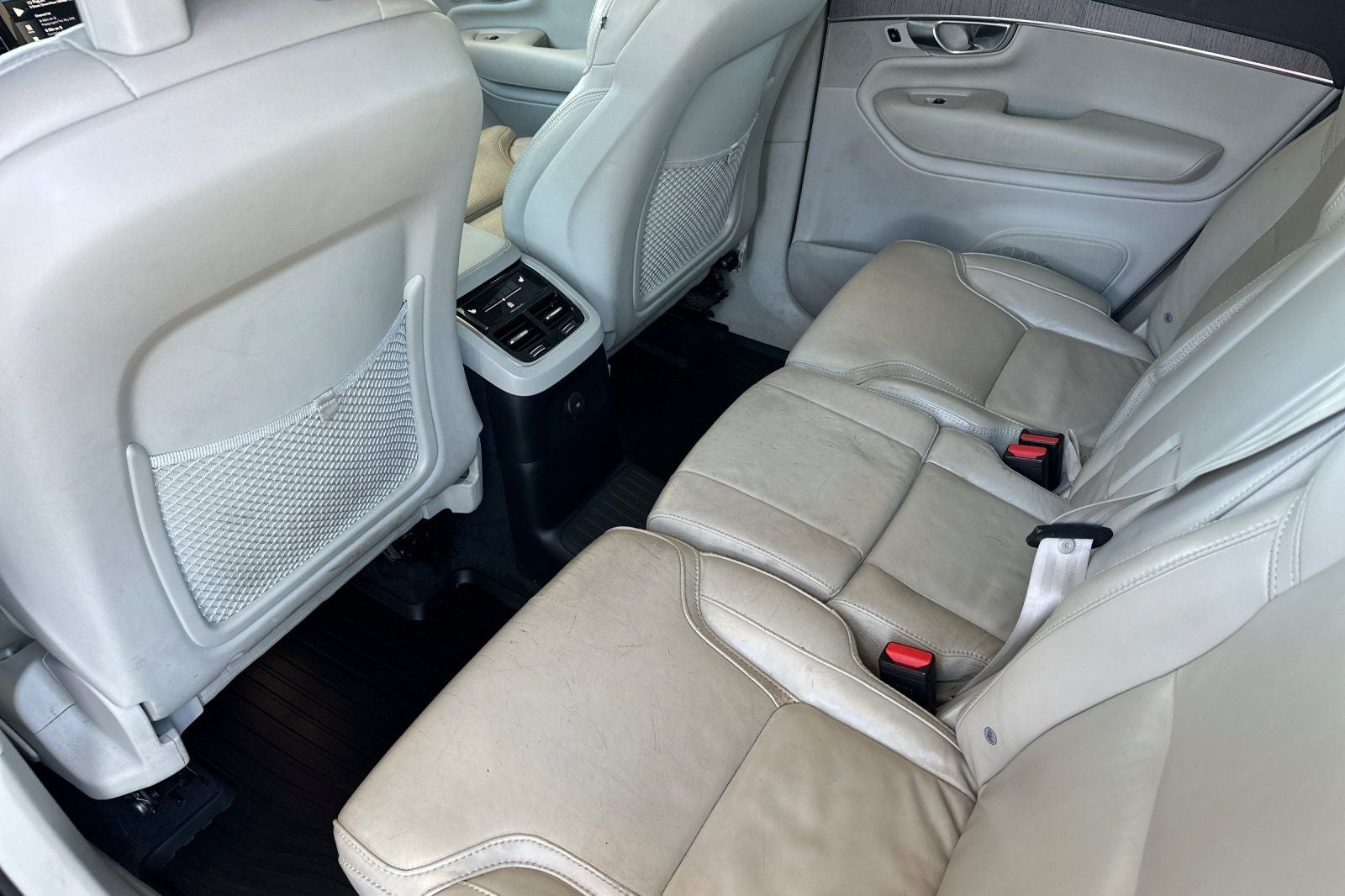 2022 Volvo XC90 Recharge Plug-In Hybrid T8 Inscription 7 Passenger