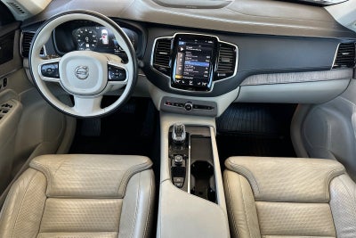 2022 Volvo XC90 Recharge Plug-In Hybrid T8 Inscription 7 Passenger