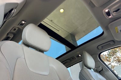 2022 Volvo XC90 Recharge Plug-In Hybrid T8 Inscription 7 Passenger