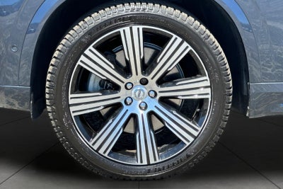 2022 Volvo XC90 Recharge Plug-In Hybrid T8 Inscription 7 Passenger