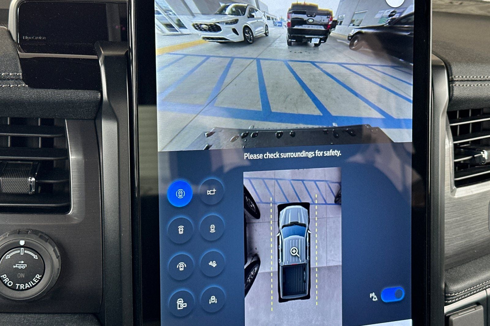 2025 Ford F-150 Lightning Flash™