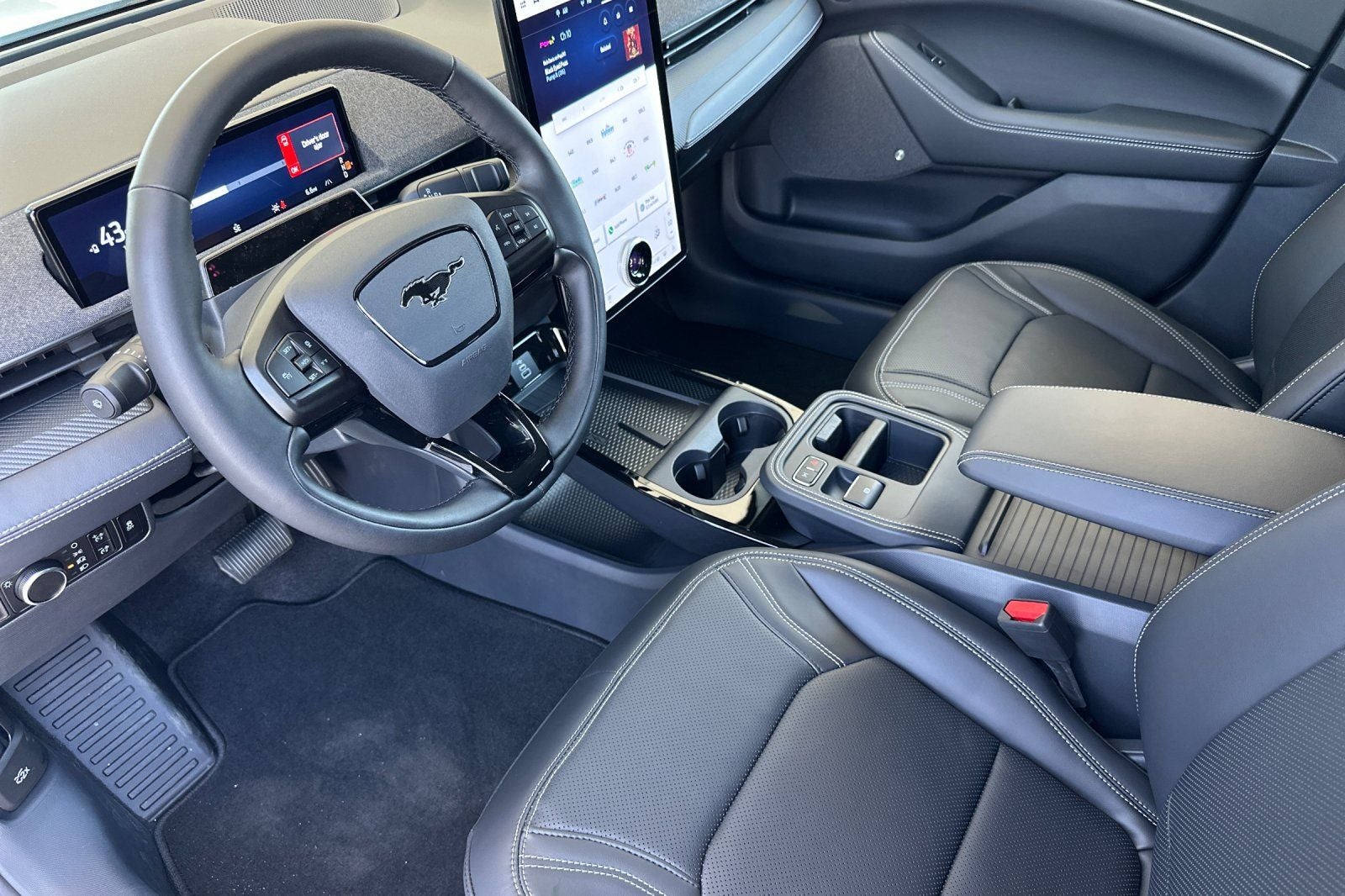 2025 Ford Mustang Mach-E Premium